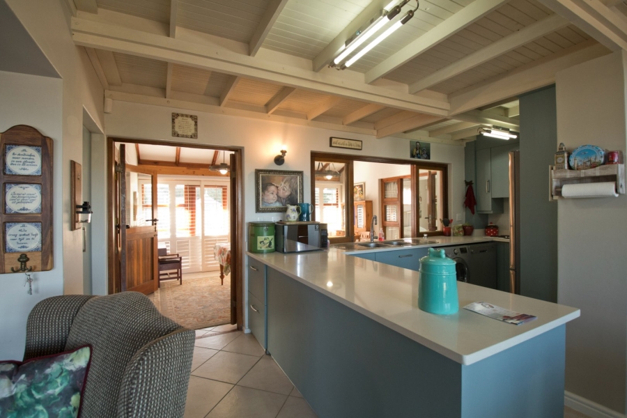 5 Bedroom Property for Sale in Outeniqua Strand Western Cape